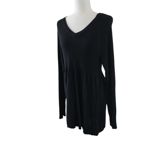 Cato Dresses & Skirts - CATO Long Sleeve V Neck Little Black Dress size 18/20W